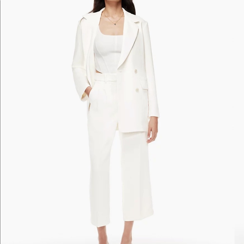 Aritzia Wilfred Effortless Cropped Pant in Light Birch